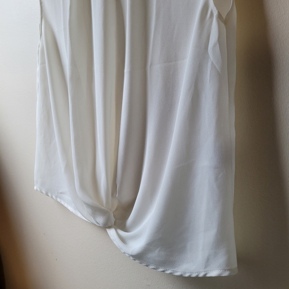 X-Small White Blouse from Banana Republic - Picture 5 of 6